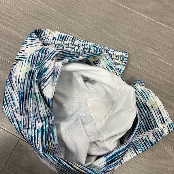 Lululemon True Self Crop II Blurry Belle Multi Blue Stripe Luon Leggings Yoga 6 - Picture 13 of 16